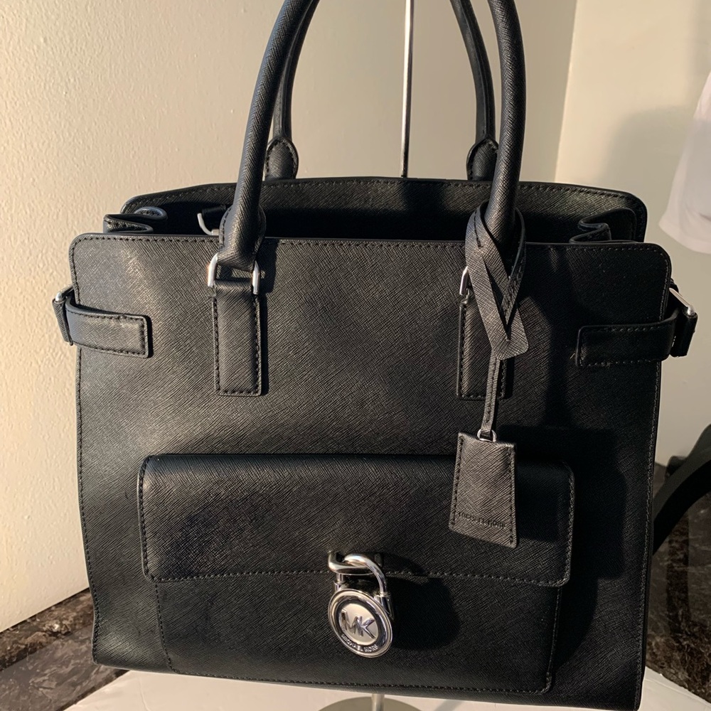Michael Kors EMMA Large SAFFIANO Leather:  Black:  EUC